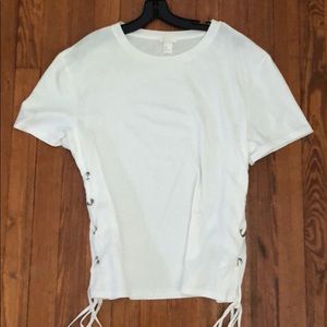 White top with fun sides